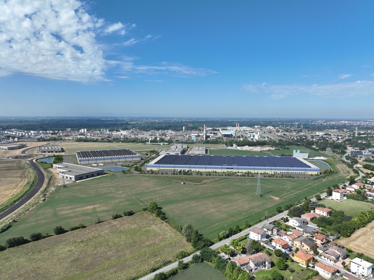 Dils with Patrizia SE for the acquisition of a 90,000 sqm logistics portfolio in Mantova
